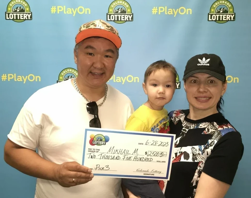 科罗拉多斯普林斯的米哈伊尔·B赢得了他的Pick 3彩票中的$2,500！